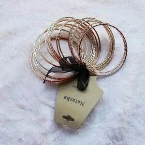 Rose gold and silver fashion bangle set